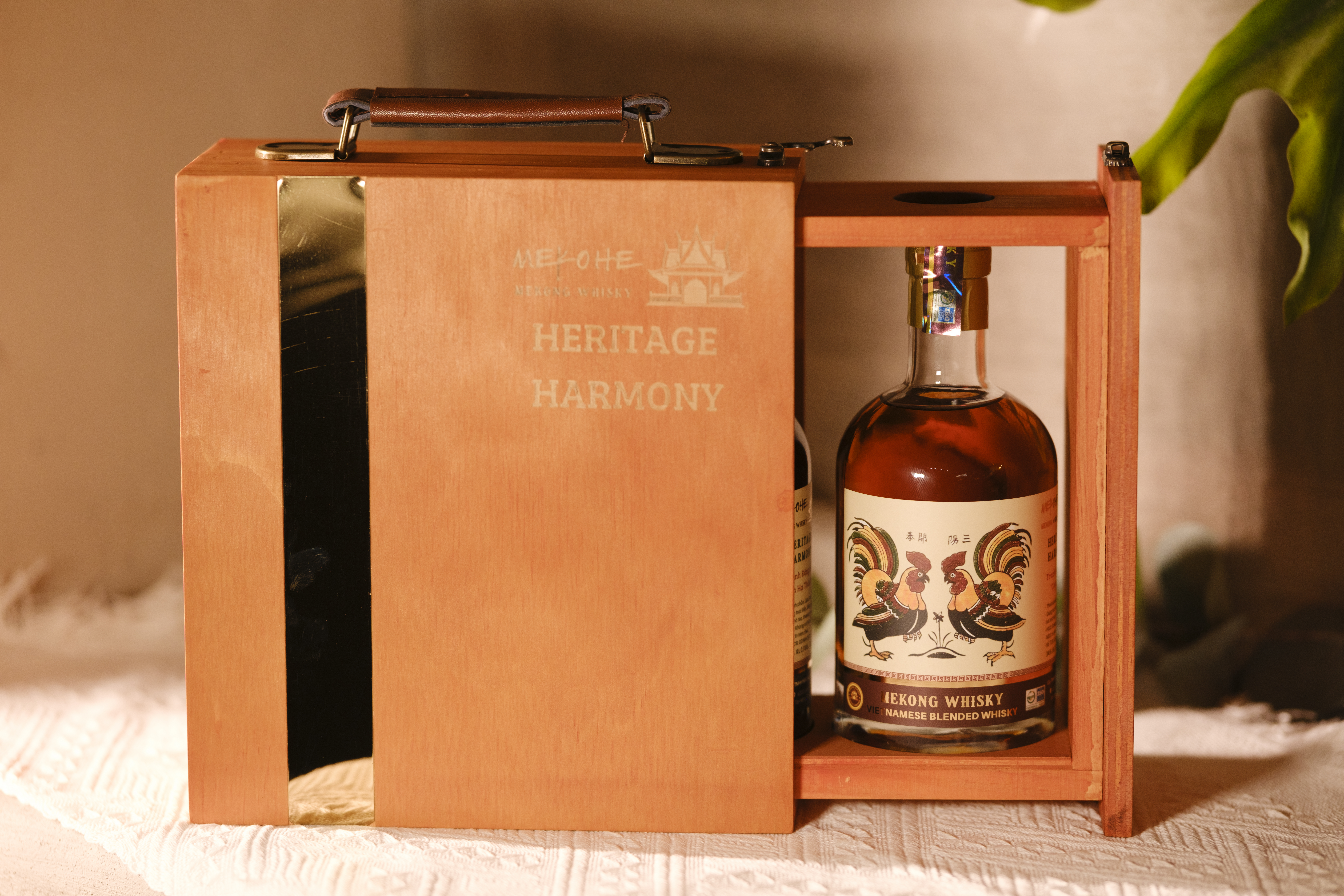 hop-ruou-whisky-cao-cap-mekohe-harmony
